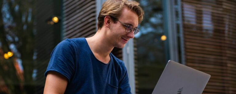 Waarom zijn millennials zo vatbaar voor een burn-out? - Hier vind je de antwoorden én nuttige tips