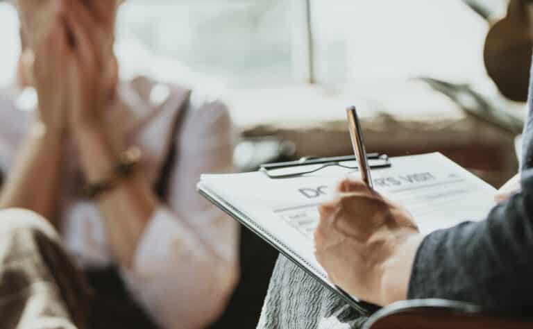 Moet ik met mijn burn-out naar de huisarts