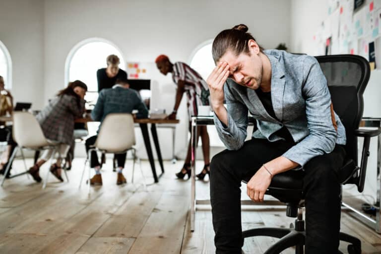 Van sociale afwijzing tot burn-out: de impact op onze mentale gezondheid