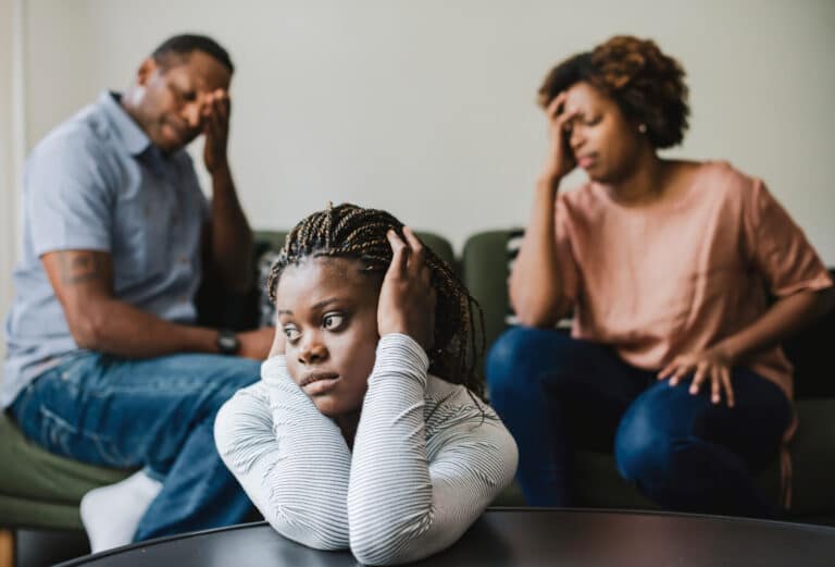 Kun je tieners opvoeden zonder stress? +5 praktische tips!